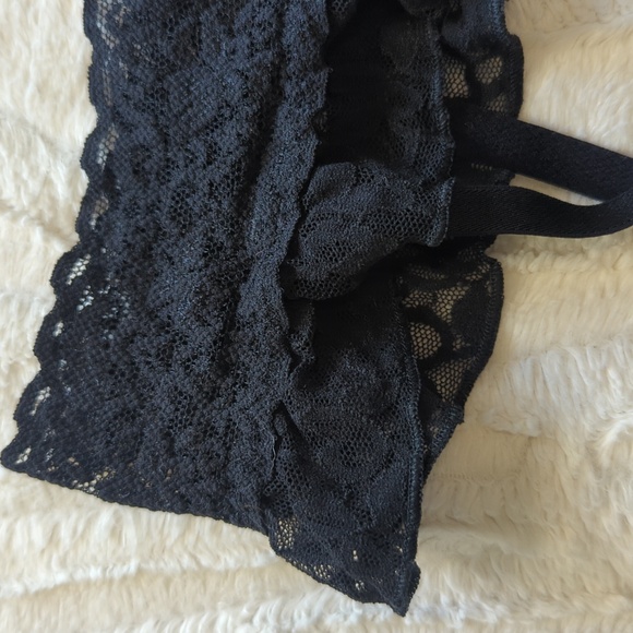 Like New Victoria's Secret Stocking Belt - Picture 2 of 10